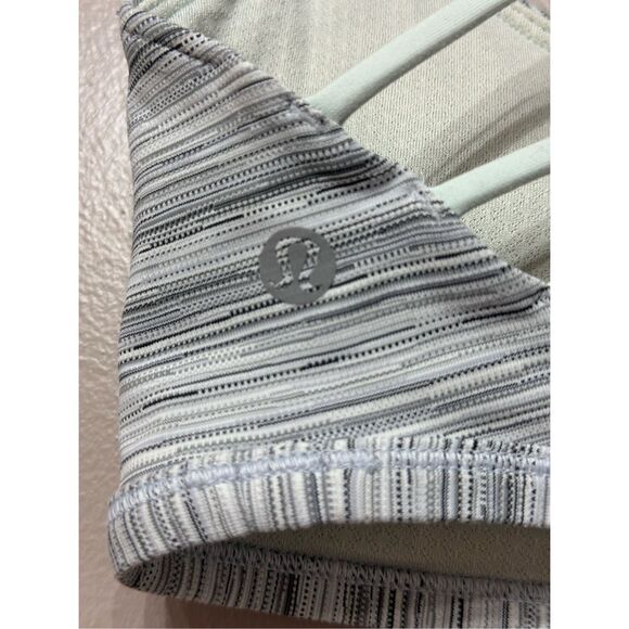 NWOT Lululemon Free To Be Wild *Light Support Sports Bra Size 6US - Picture 9 of 10